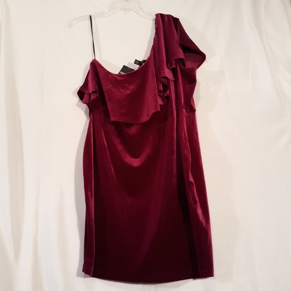 Forever21 One Shoulder Velvet Dress - Picture 6 of 8